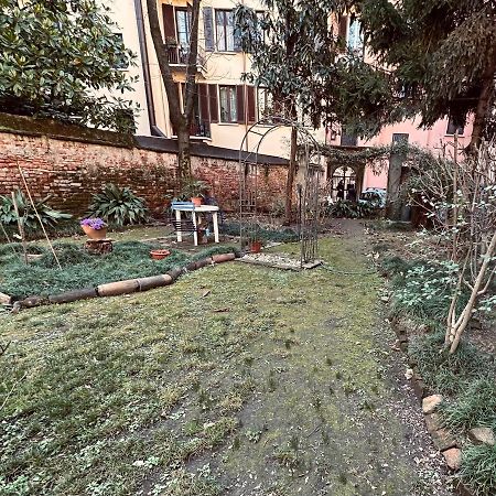 Monolocale In Pieno Centro Apartment Milan Exterior photo