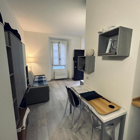 Monolocale In Pieno Centro Apartment Milan Exterior photo