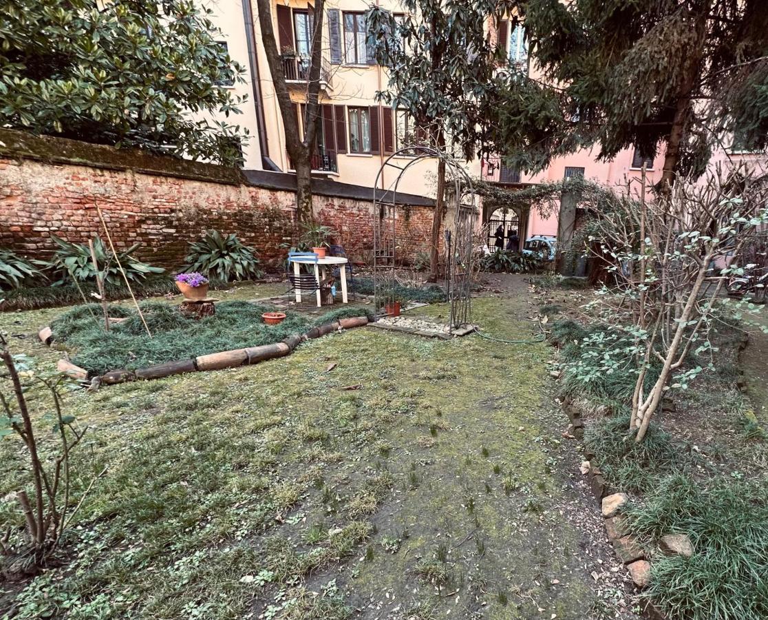 Monolocale In Pieno Centro Apartment Milan Exterior photo